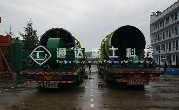 新疆十萬噸有機無機復混肥生產線發貨