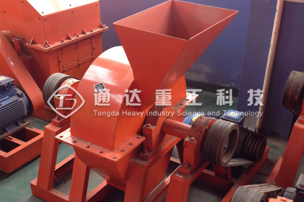 籠式粉碎機適用于什么物料?籠式粉碎機產品特點