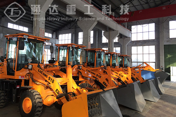 鏟車翻拋機(jī)