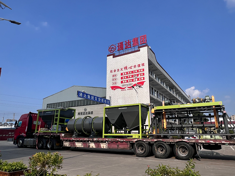 雞屎加工有機(jī)肥的小型設(shè)備特點(diǎn)，投資預(yù)算